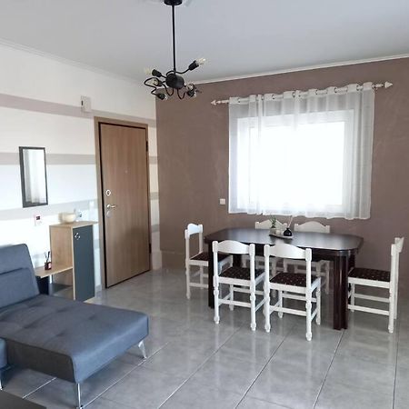 Άνετο Κεντρικό Διαμέρισμα Με 2 Υπνοδωμάτια 特里波利斯 外观 照片